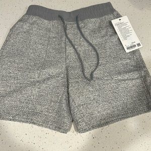 Lululemon Men’s At Ease Short 7”- NEW WITH TAGS !